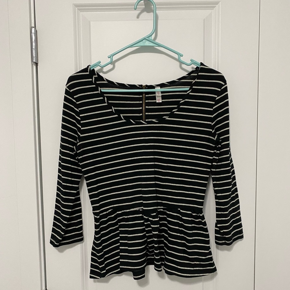 Xhilaration Black & White Striped Top